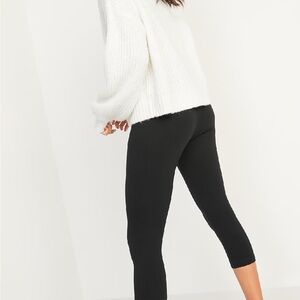 Old Navy Classic Black Women's Capri Leggings